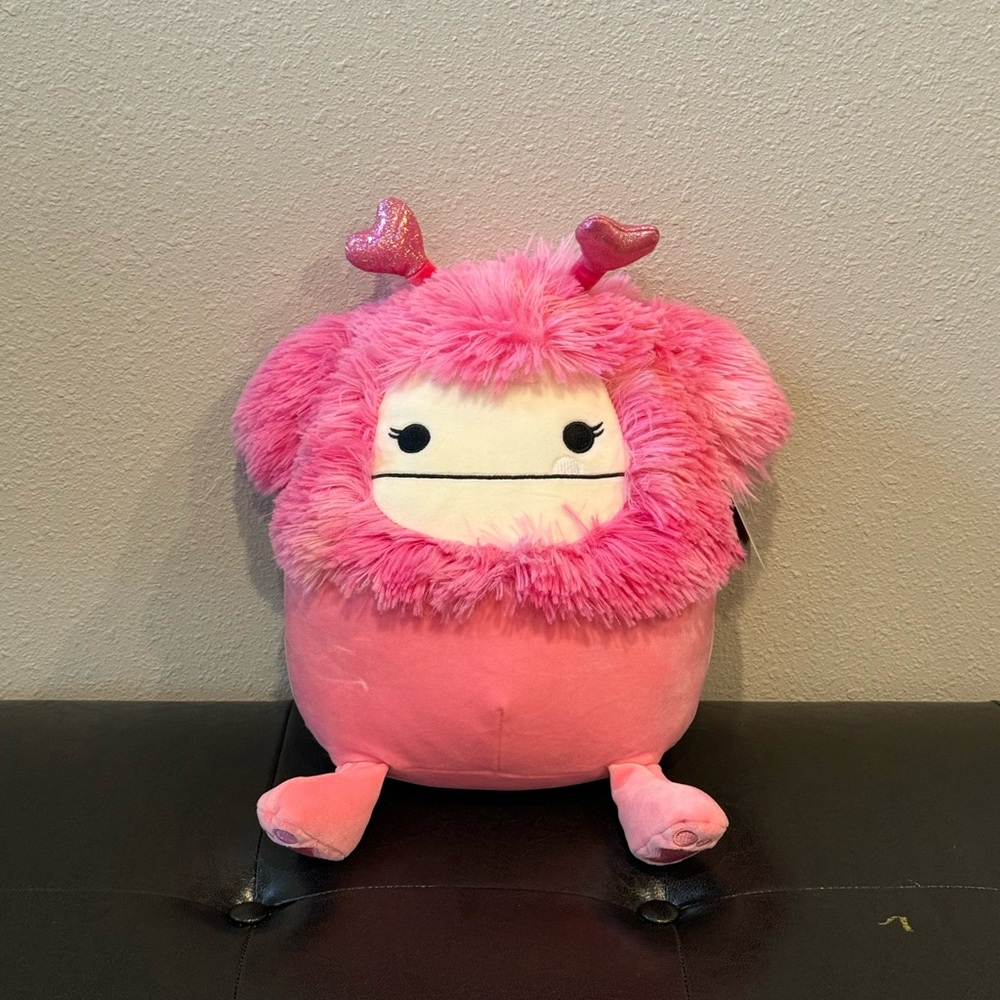 Squishmallows Caparinne the Bigfoot 11"